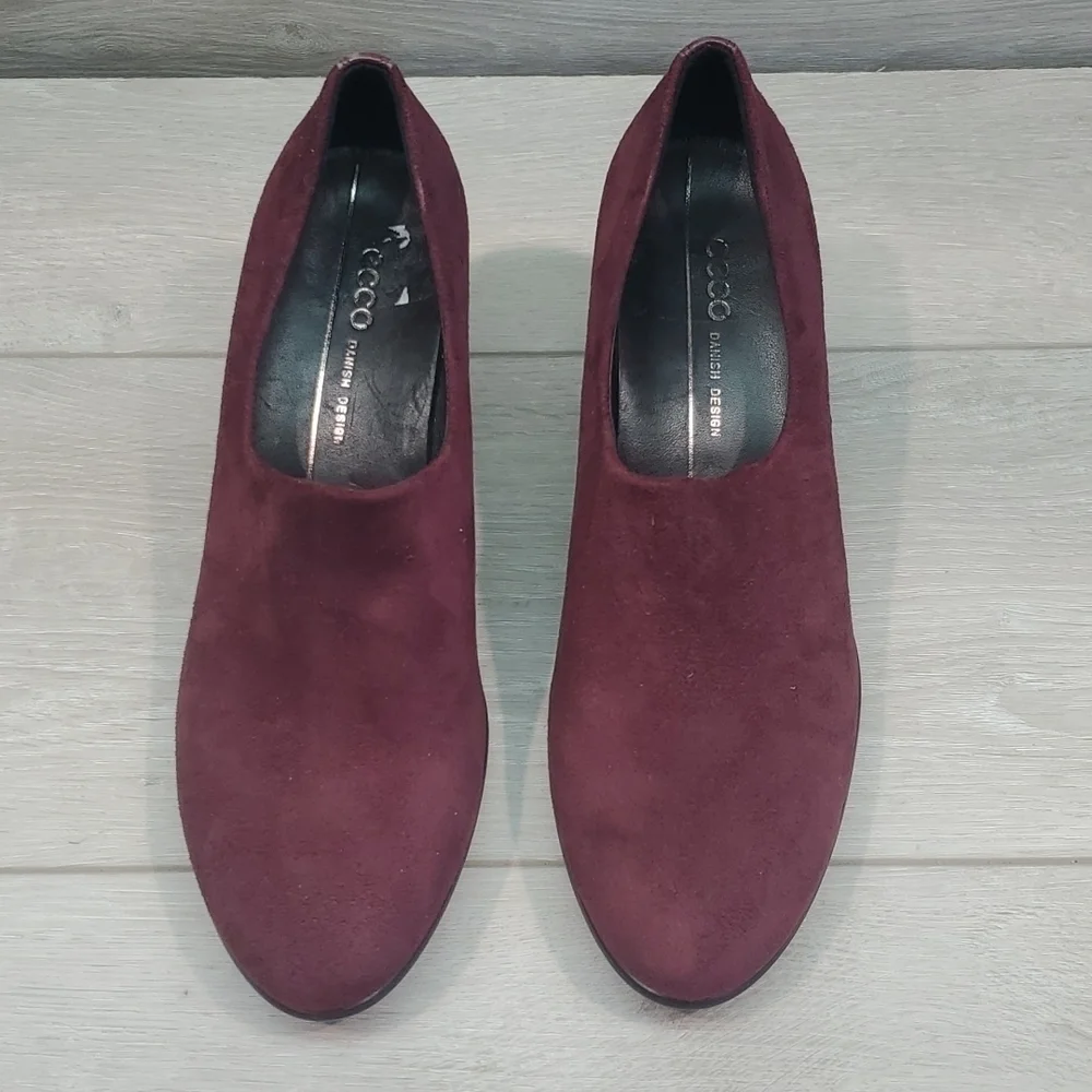 NEW Ecco Womens Suede Danish Design Heels shoes sz 37 US 6-6.5